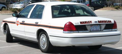 1999 Ford Crown Victoria photo