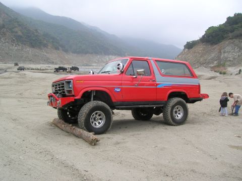 1985 Ford Bronco - poser shot.