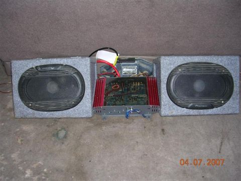 1995 Ford Bronco - 6x9 Pioneers and cheapo 200 watt amp from wally world