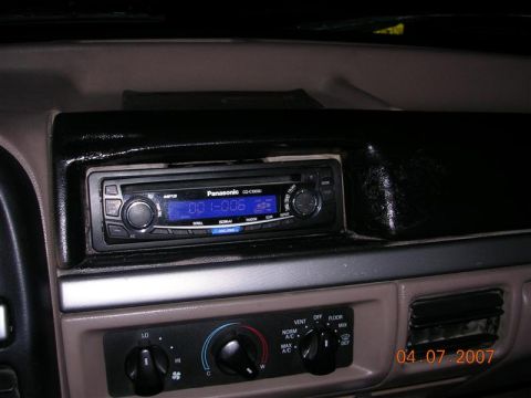 1995 Ford Bronco - Panasonic CQ-C1303U CD/Mp3 Player