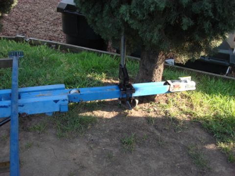 1983 Ford Bronco - i installed the front leg and wheel.
