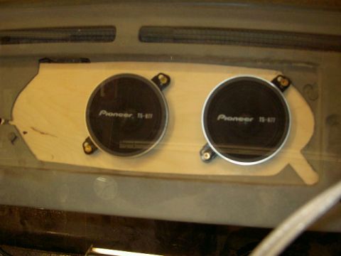 1967 Ford Ranchero - Custom dashboard modification two Pioneer speakers.