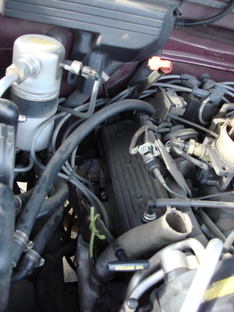1983 Ford Bronco - here it is without the air cleaner in place.