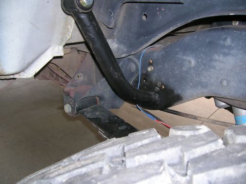 1985 Ford Bronco - roll cage to frame tie in.