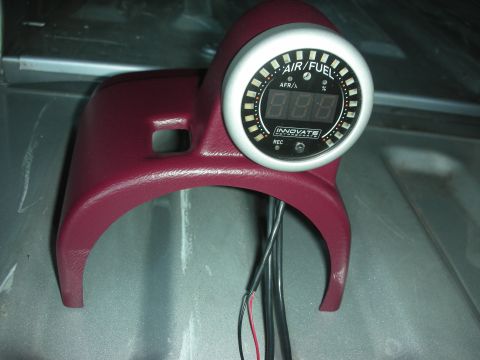1992 Ford Crown Victoria - Innovate air/fuel gauge with digital readout and recording function, mounted in a custom burgundy housing.