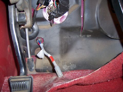 1991 Ford Bronco - what's this plug