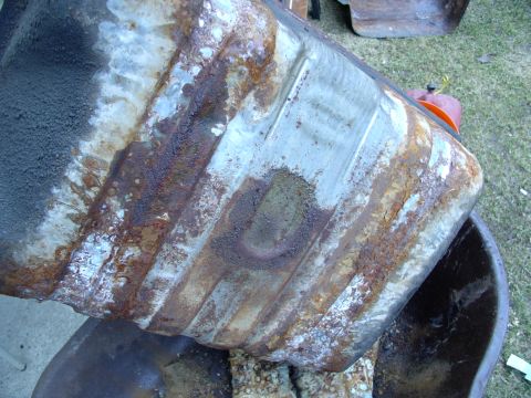 1986 Ford Bronco - Only 8 years old and this tank is toast ! Gonna do some coating on the new tank so I'm not in the same position so soon again.