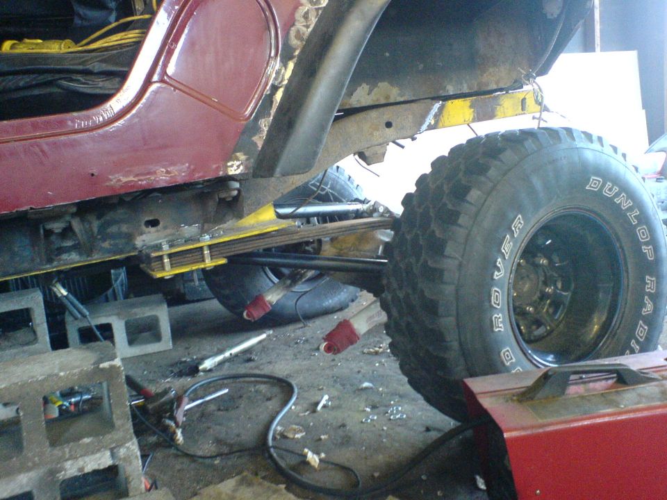 1975 Jeep CJ5 side view showing suspension and leaf springs