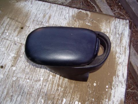 1993 Ford Probe - Mint Armrest/cupholder All bl ack