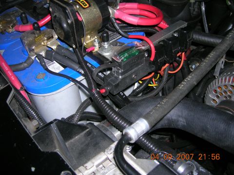 1996 Ford Bronco - Close-up view of an engine bay dual batteries, a fuse box, and extensive wiring, with a timestamp of 04/09/2007.
