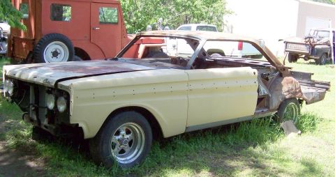 1964 Mercury Comet - This 1964 Mercury Comet coupe is in project condition, with its doors and hood removed.