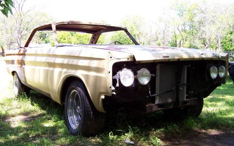 1964 Mercury Comet - This 1964 Mercury Comet is undergoing restoration and is missing several exterior and interior components.
