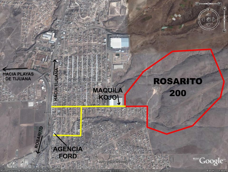 Aerial view of Rosarito, Mexico, showing roads labeled 'Hacia Tijuana', 'Rosarito', and 'Hacia Playas de Tijuana', with 'Agencia Ford' and 'Maquila Kojo' marked. A red polygon encloses 'Rosarito 200'