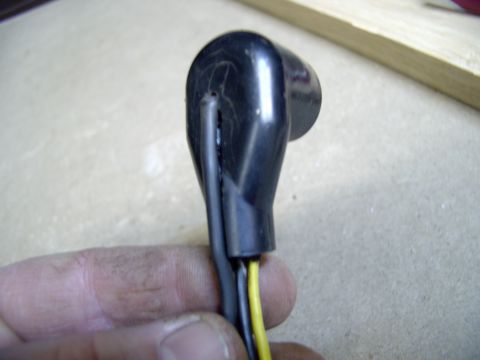 1986 Ford Bronco - The ground wire now sticks out the back on this McGuyver'd plug