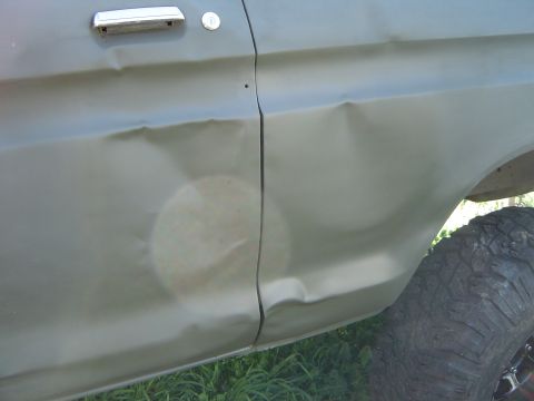 1978 Ford Bronco - Did some bodywork...as in sanded off the chipped paint, and repainted the lower door and quarter