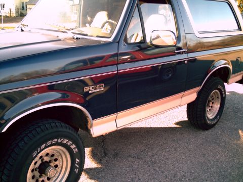1993 Ford Bronco photo
