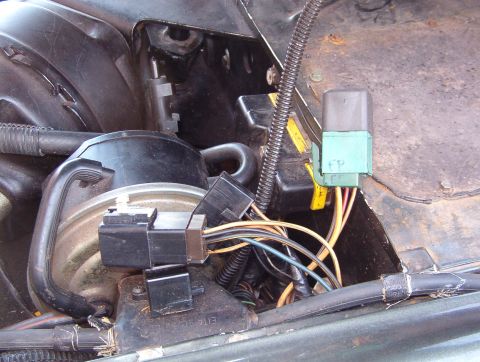 1975 Ford Bronco - This is a common problem in all pre-'92 EFI F-series & Broncos. These Ford-style relays (BROWN socket = EEC power; GREEN socket = fuel pump…