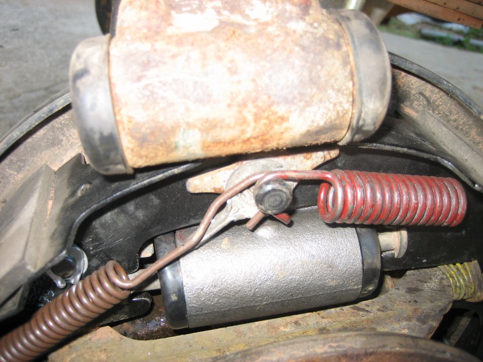 old cylinders out (top), new ones installed (bottom)