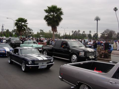 1992 Ford Crown Victoria - A 1992 Ford Crown Victoria is seen at a car show with other vehicles.