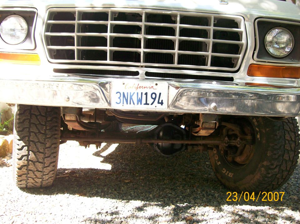 Front view of a white 1979 Ford F-250 with a chrome grille and bumper. California license plate 3NKW194 is visible