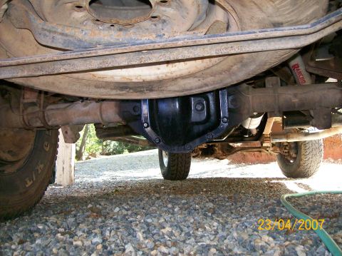 1978 Ford F-250 - Close-up of the rear axle assembly, showing the differential housing and suspension parts. Date stamp reads 23/04/2007.