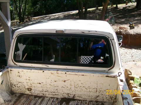 1978 Ford F-250 - Rear view of a 1978 Ford F-250 pickup truck, showing the bed and window. Image dated 2007.