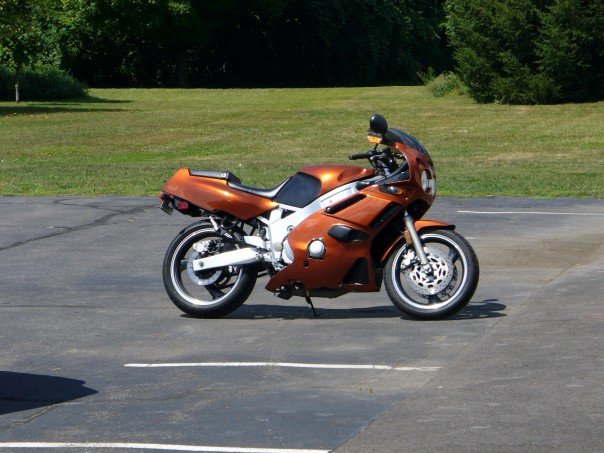 1996 Yamaha FZR600