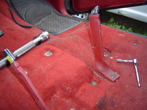 1989 Ford Bronco - Eww. Carpet looks nasty with the seats/console out