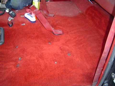 1989 Ford Bronco - Using "Tuff Stuff" cleaner on the carpet