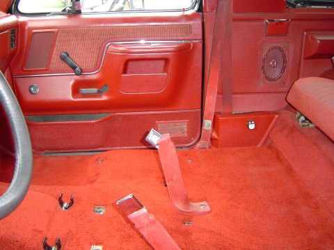 1989 Ford Bronco - Side shot, you can see the new speakers too