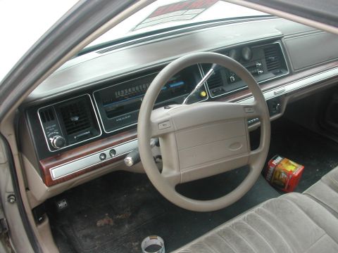 1990 Ford LTD Crown Victoria photo