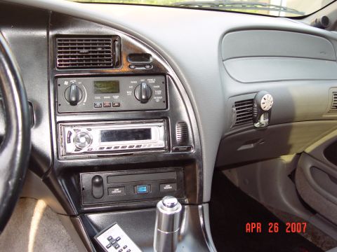 1996 Ford Thunderbird photo