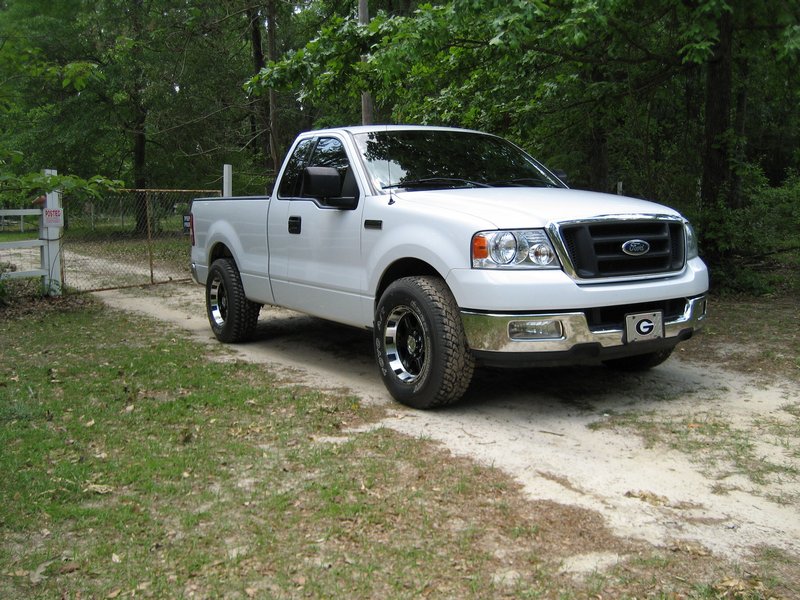 2004 Ford F-150 “White Lightnin”