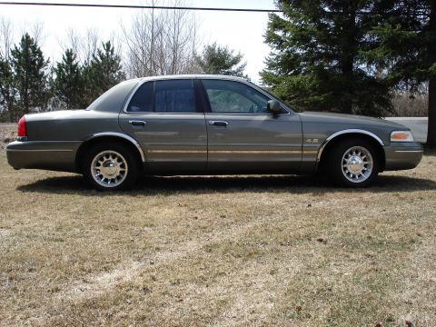 1999 Ford Crown Victoria - Side Profile