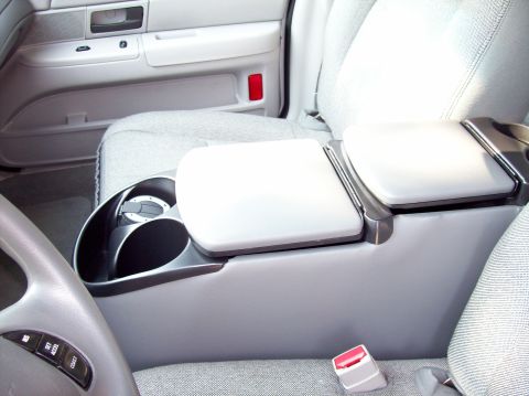 2003 Ford Crown Victoria photo