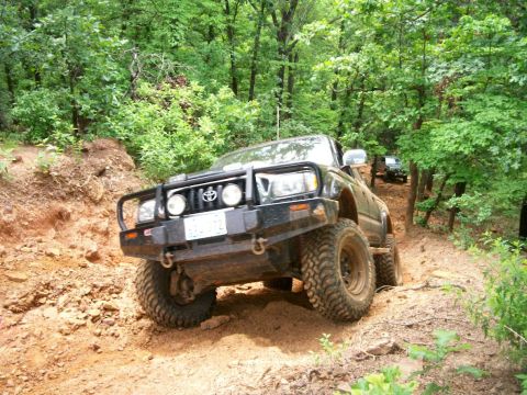 1993 Ford Bronco - Carlos making it look easy going up right-side hill climb of J.P.'s Expwy