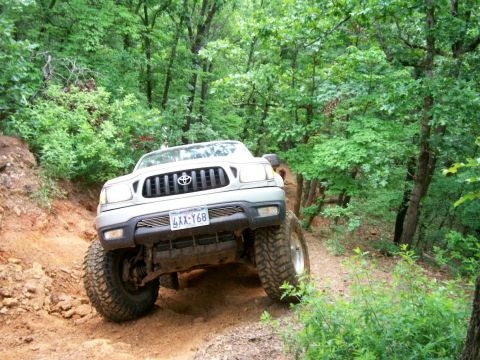1993 Ford Bronco - Jose on J.P. Expwy hill climb