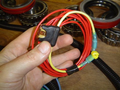 1989 Ford Bronco - This hooks to switched power