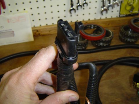 1989 Ford Bronco - Plug for the fan