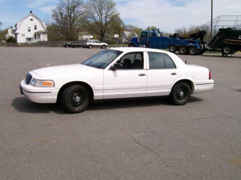 1999 Ford Crown Victoria photo