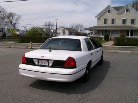1999 Ford Crown Victoria photo