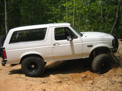 1996 Ford Bronco - pile of dirt