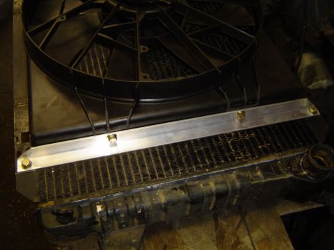 1989 Ford Bronco - Back on the radiator