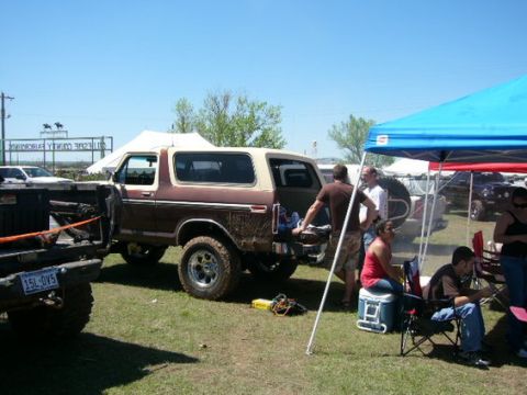 1978 Ford Bronco - 579 and Border Patrol talking next to 579's daily driver.