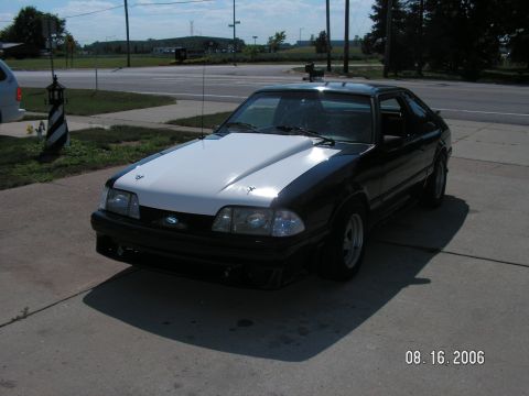 1988 Ford Mustang - This 1988 Ford Mustang features a two-tone paint scheme with a white hood.