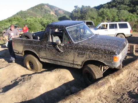 1989 Ford Bronco - Stuck in tank trap till I got a full size spare on.