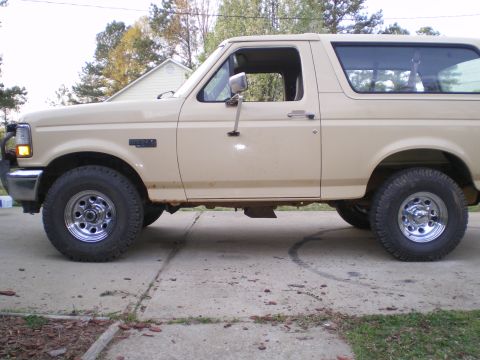 1995 Ford Bronco photo