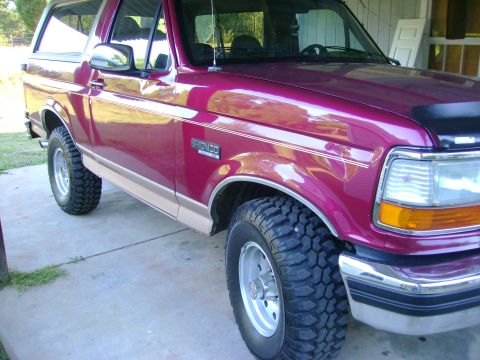 1994 Ford Bronco - New Tires-31/10.50/15 Summit Mud Dawg 6 ply