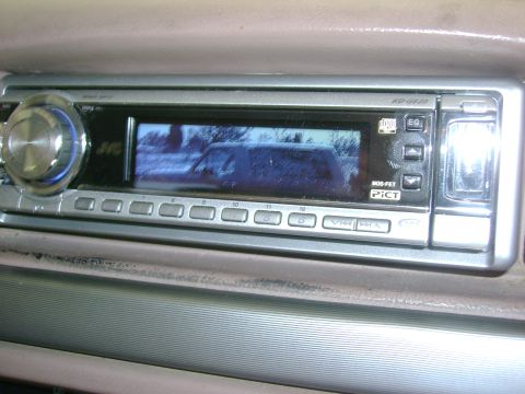 1994 Ford Bronco - Yes, that is pictures of the truck on the screen, also slideshows of my daughters etc...