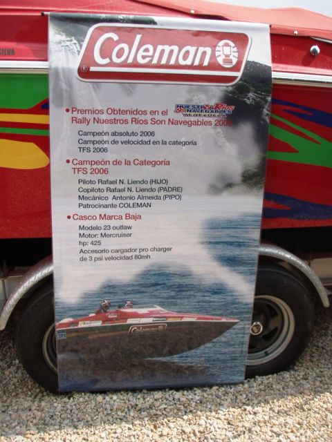 1995 Ford F-150 - A banner displays racing achievements for a boat, including awards from 2006.
